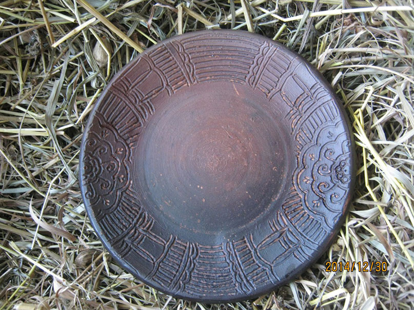 Керамическая тарелка