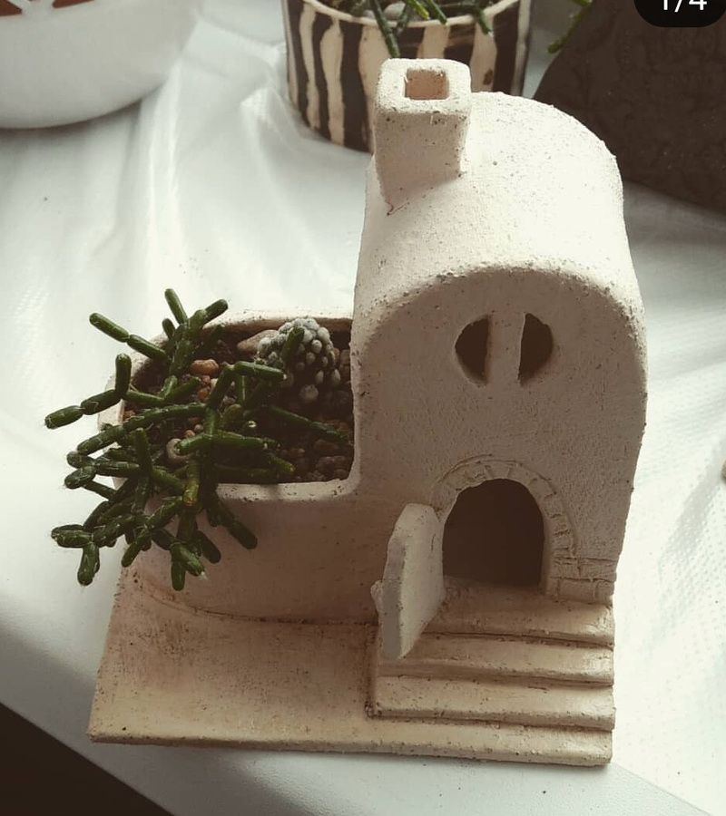 Горшок ввиде дома