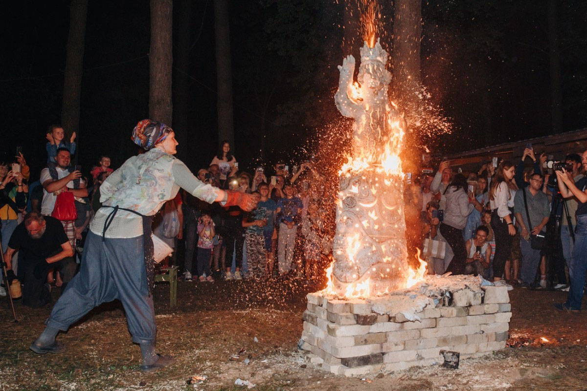 Обжиг огненой скульптуы на арт-жыжль 2021