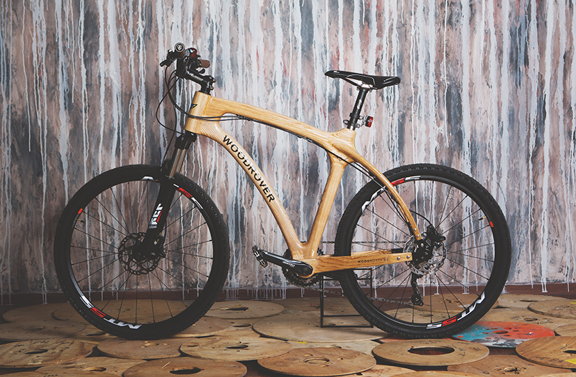 Деревянный велосипед фирмы Woodrover